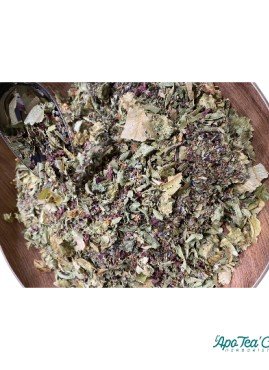 Découvrez notre tisane signature, L'ApoTea'Rêves, un mélange harmonieux de verveine, passiflore, houblon, lavande, marjolaine, coquelicot, tilleul, mélisse et rooibos. 