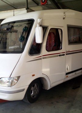 CAMPING CAR INTEGRAL CARAVANNES MOBIL HOME capucines ou intégral, ouvrant caravannes lanterneaux 