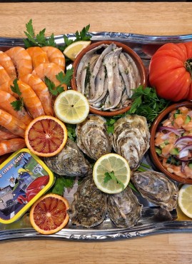 Tartare de saumon - Huîtres - Crevettes - Anchois - Sardines
