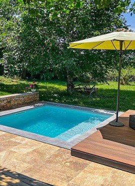 Mini piscines coque polyester de moins de 10m². Piscines de petite taille Picines Ibiza.